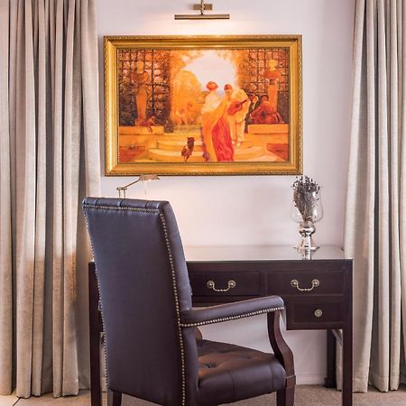 Fino Hotel & Suites Крайстчърч Екстериор снимка