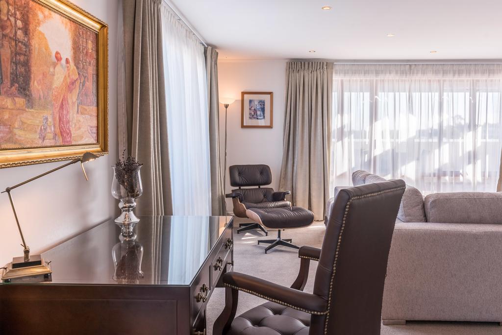 Fino Hotel & Suites Крайстчърч Екстериор снимка