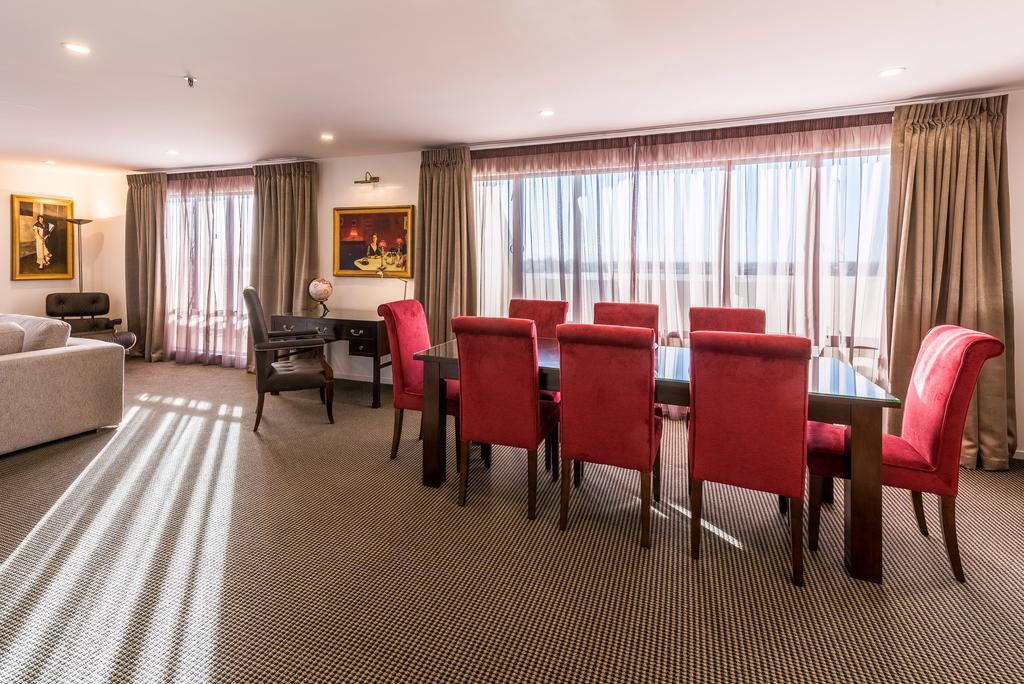Fino Hotel & Suites Крайстчърч Екстериор снимка