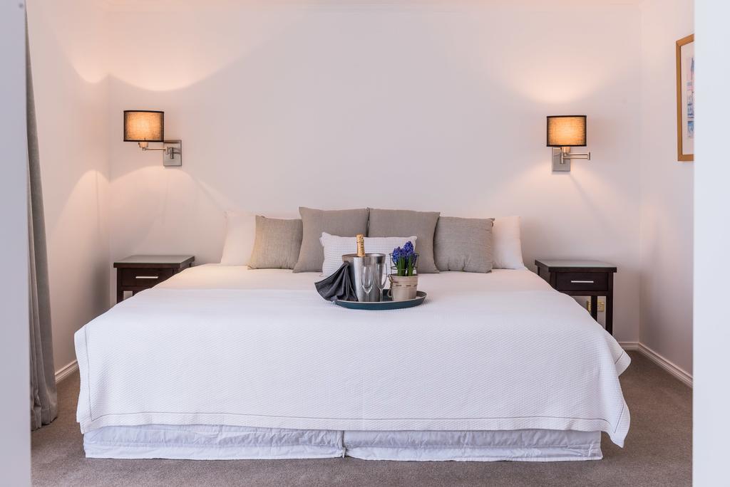 Fino Hotel & Suites Крайстчърч Екстериор снимка