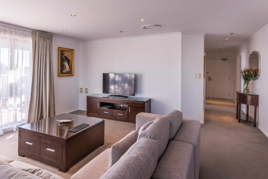 Fino Hotel & Suites Крайстчърч Екстериор снимка
