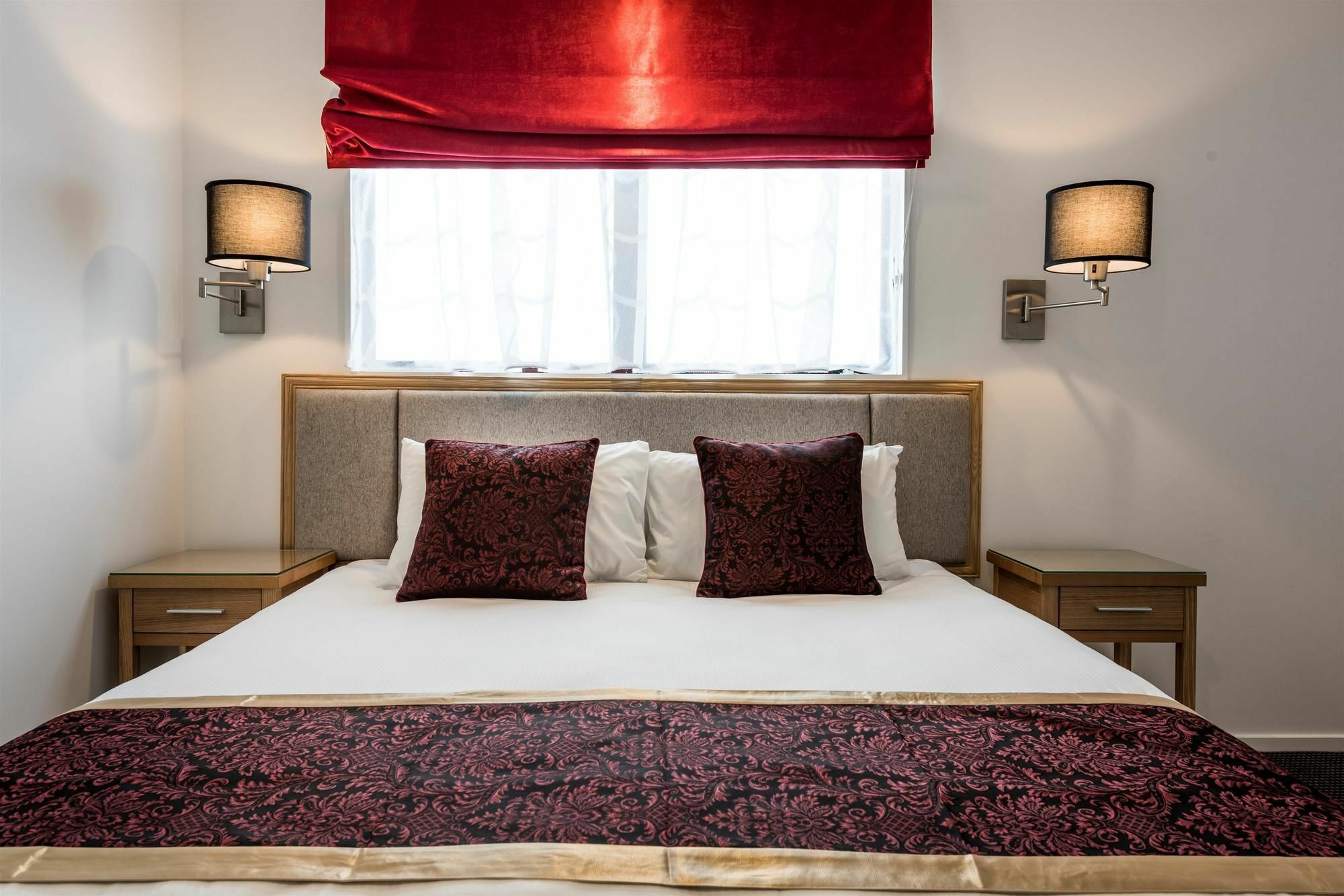 Fino Hotel & Suites Крайстчърч Екстериор снимка