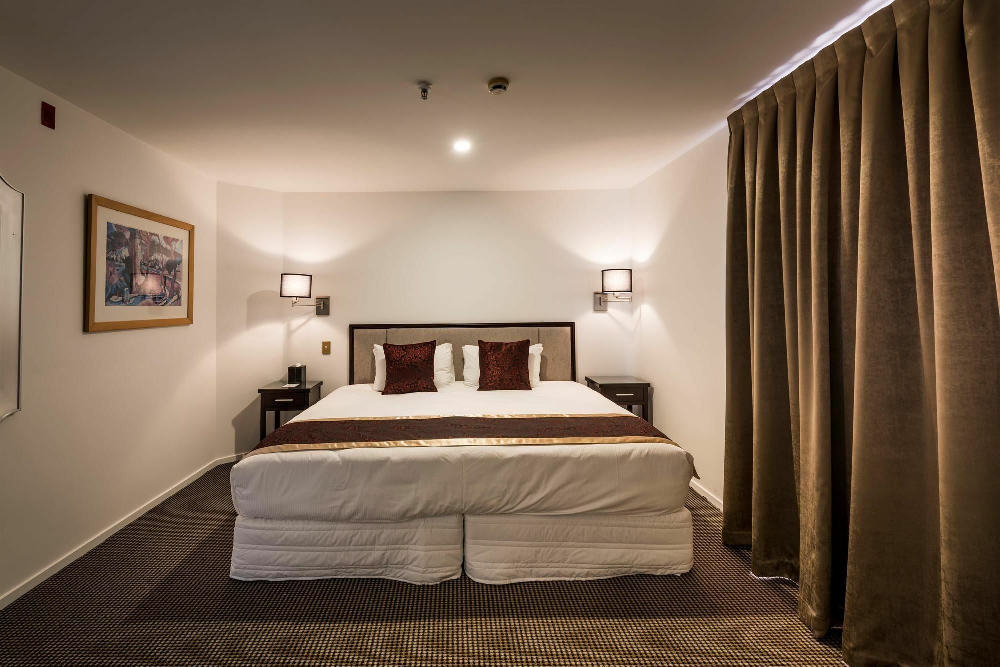 Fino Hotel & Suites Крайстчърч Екстериор снимка