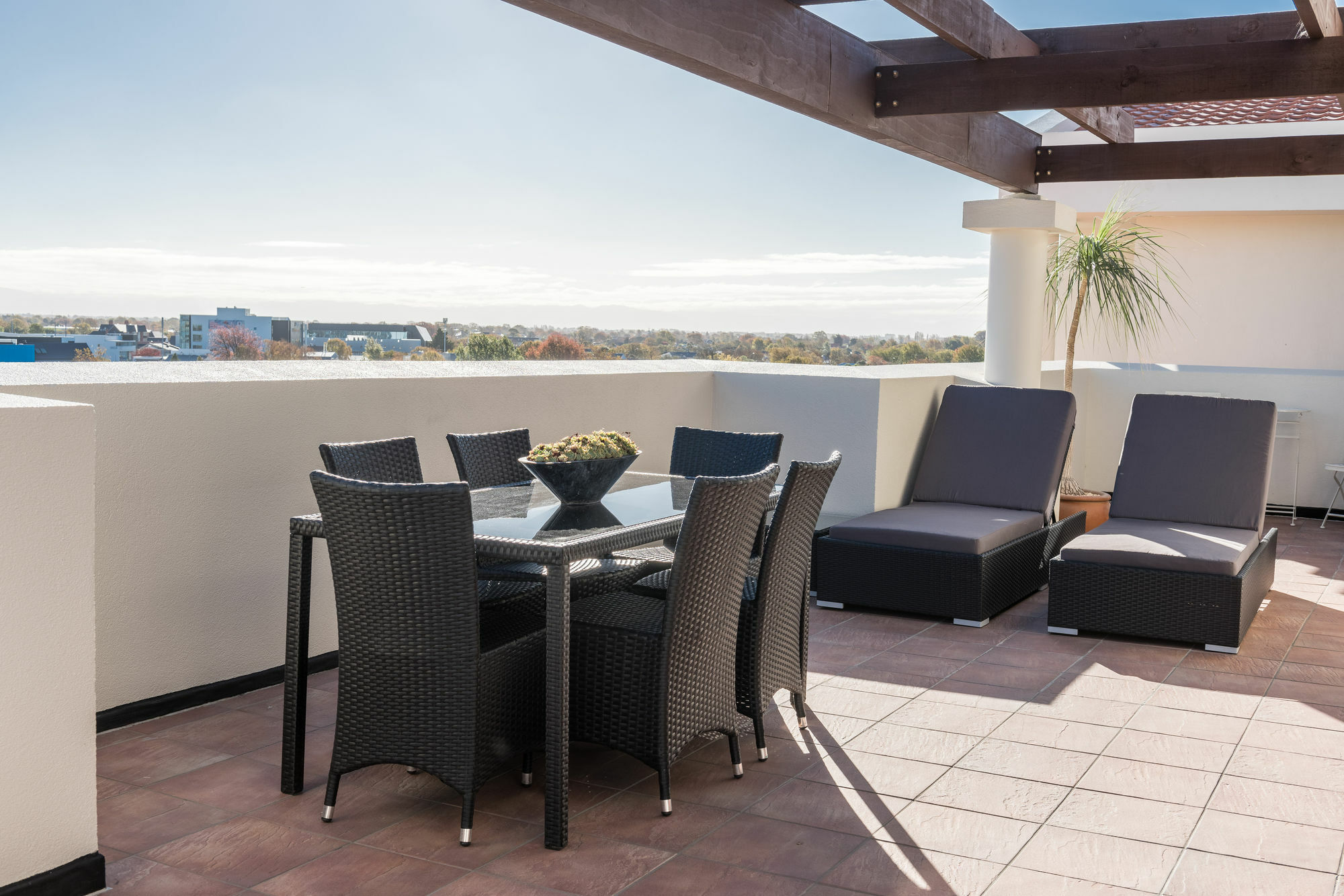Fino Hotel & Suites Крайстчърч Екстериор снимка