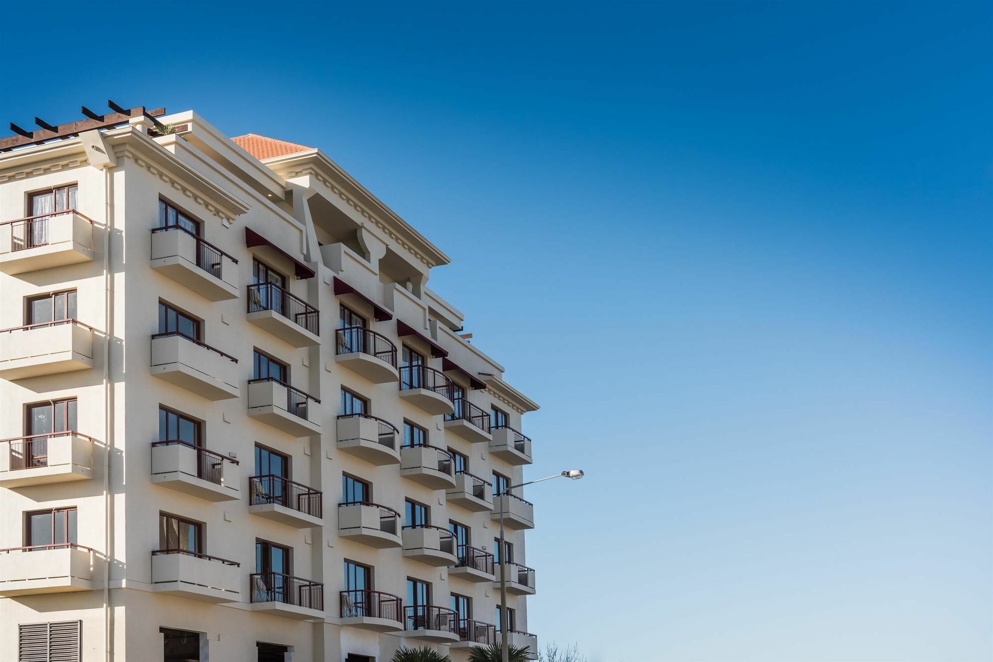 Fino Hotel & Suites Крайстчърч Екстериор снимка
