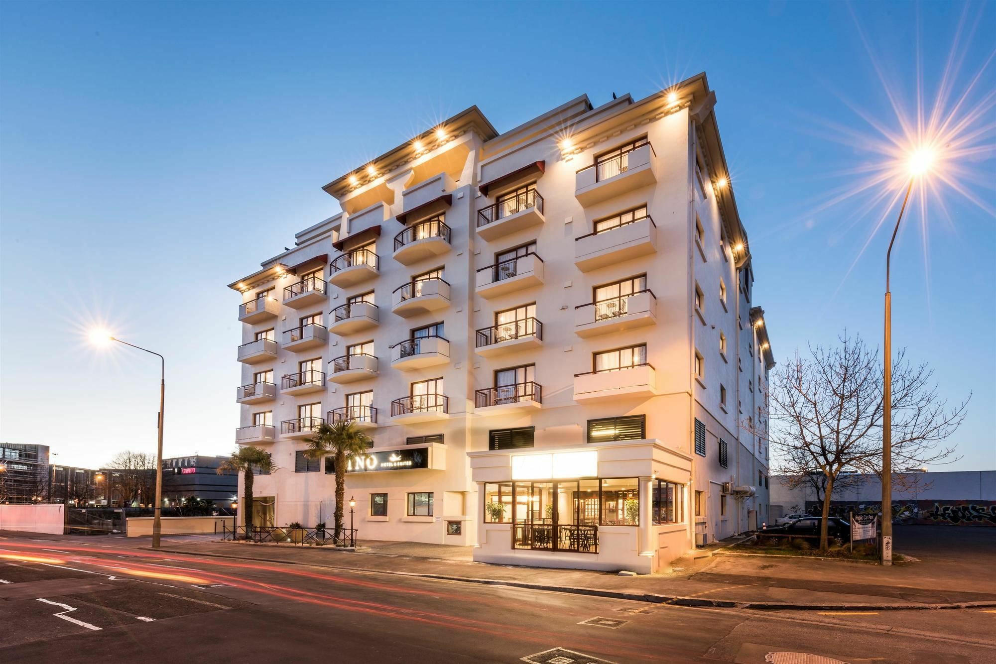 Fino Hotel & Suites Крайстчърч Екстериор снимка